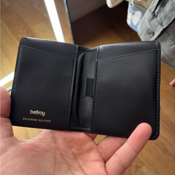 Bellroy Slim Sleeve Designers Edition Black - Picture 2 of 4